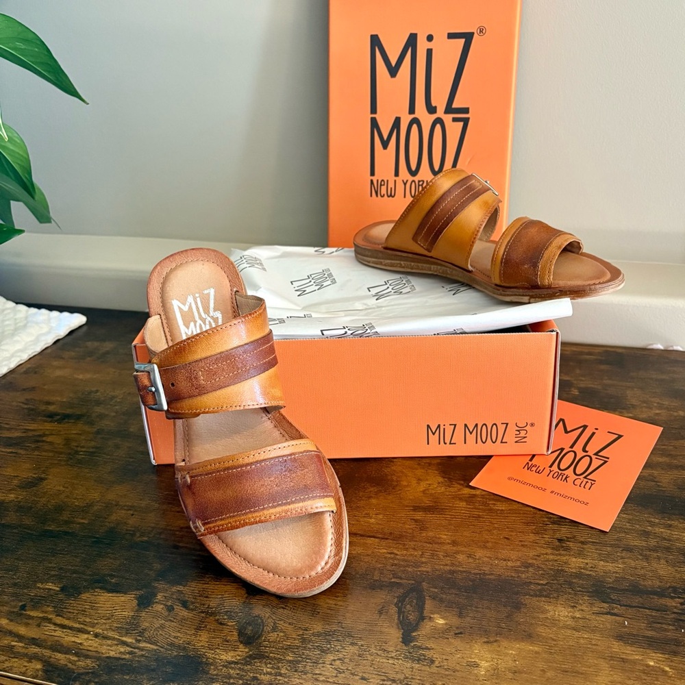 Miz Mooz Tan and Brown Double Strap Leather Women’s Florra Sandals New in Box